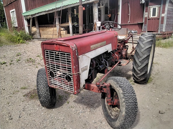 Traktori International mccormick 434 projekti