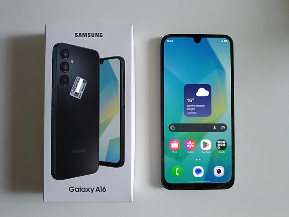 Samsung Galaxy A16. Uusi näyttö ja uusi akku