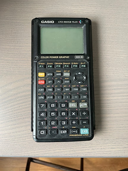 Casio CFX-9850GB Plus graafinen laskin