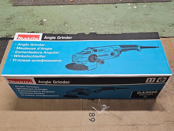 Makita GA9020 230mm Kulmahiomakone