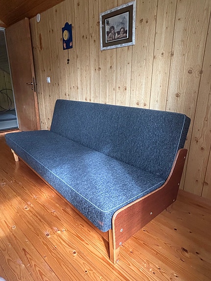 Retro vintage kaunis vuodesohva
