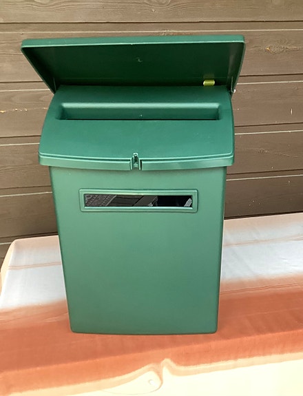 ALE! Uusi Ortexin muovinen postilaatikko. Hinta 10 e