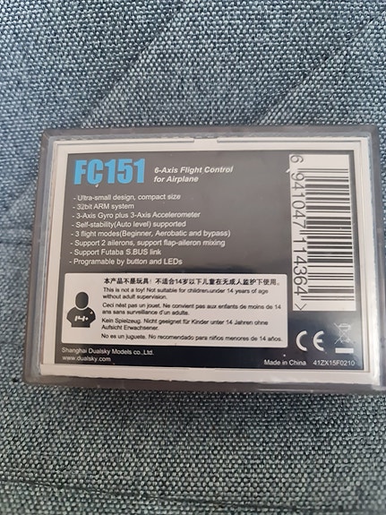 radio-ohjattavien lentokoneiden vakauttamiseen.