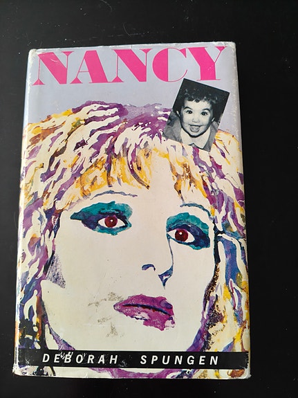 Nancy kirja