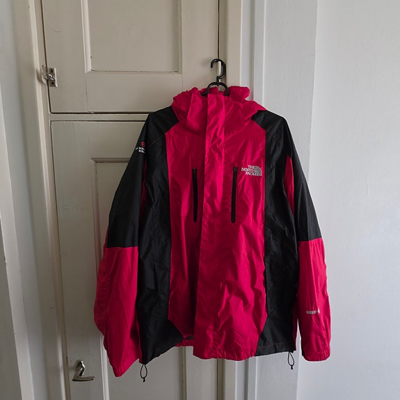 the North Face goretex takki