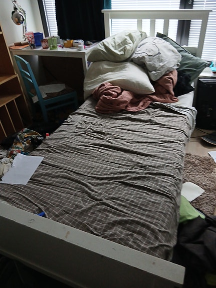 IKEA sänky ja patja 90x200 valkoinen