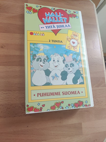 Halinallet Yhtä juhlaa VHS-kasetti suomeksi