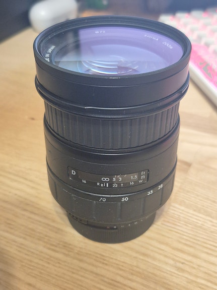 Sigma 28-70 f2.8 (Nikon F)