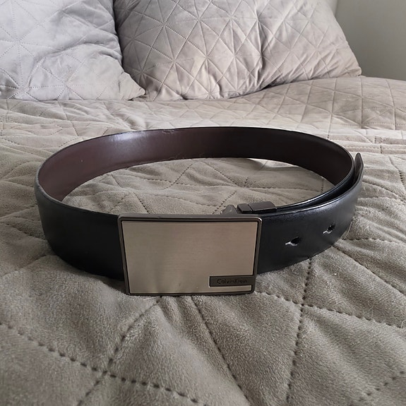 Calvin Klein miesten nahkavyö musta