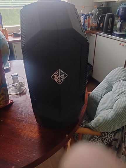 HP Omen pelikone pöytätietokone musta