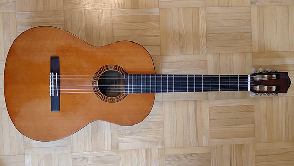 Yamaha CS-40 klassinen kitara (3/4) + laadukas kantopussi