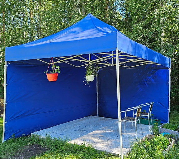 Sininen pop up teltta