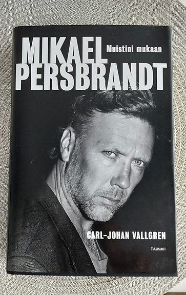 Mikael Persbrandt -elämäkerta, Carl-Johan Vallgren