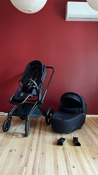 Cybex Priam 4 mustat yhdistelmävaunut