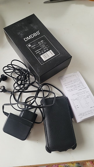 iRiver S100 MP3-soitin musta