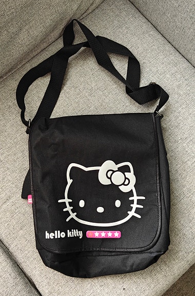 Hello Kitty olkalaukku