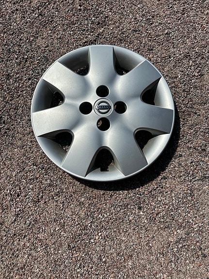 Nissan pölykapseli