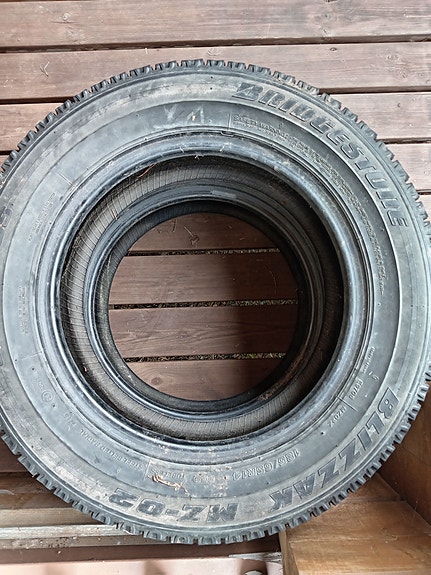 185/65 R14 kitkarenkaat, vaikka kesärenkaiksi