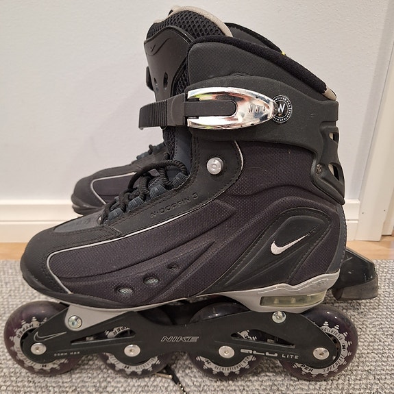 Nike rullaluistimet