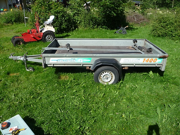 Peräkärry Iso Muuli 1400L / 260 vm. -04 veneen kuljetusrunko