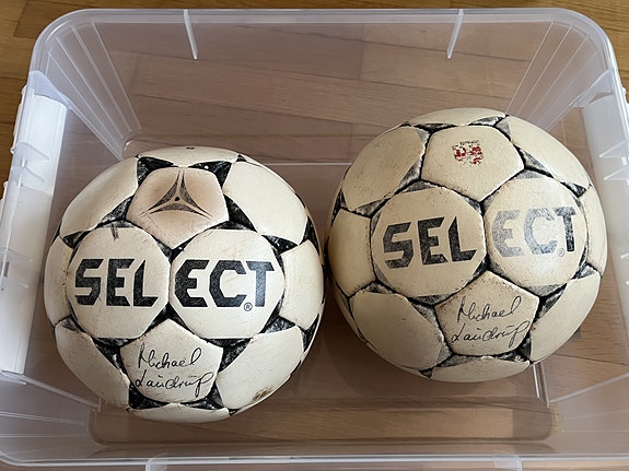 2 kpl Select Michael Laudrup jalkapalloja (1980-luku)
