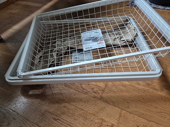 Elfa lankakori, Gliding Wire Drawer 60
