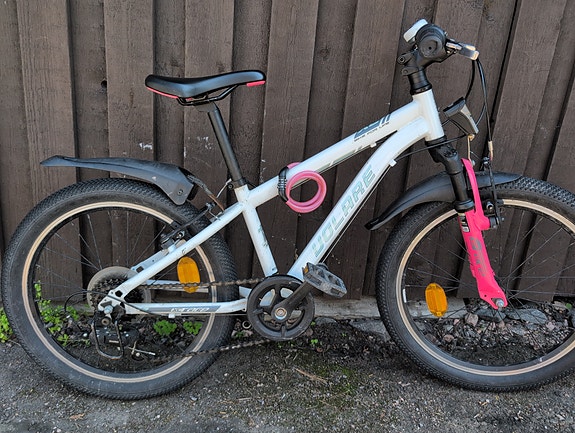 20" tyttöjen pyörä 7v ja käsijarrut