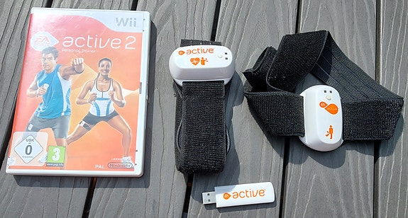 Wii active 2 Personal trainer peli + anturit ja vastaanotin.