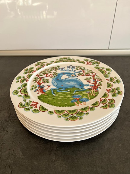 Iittala Satumetsä-astiasto, kuusi isoa lautasta