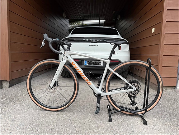 UUSI Specialized Diverge 4 Carbon Comp 54 cm gravel-pyörä