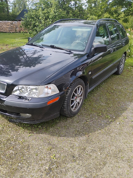 Volvo v40 2001