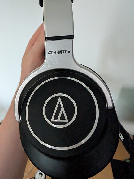 Audio Technica ATH-M70x kuulokkeet musta/hopea
