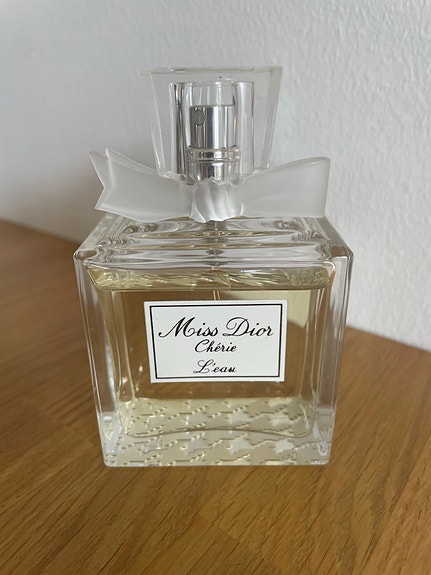 Miss Dior Chérie L’Eau by Dior (2009) EdT hajuvesi