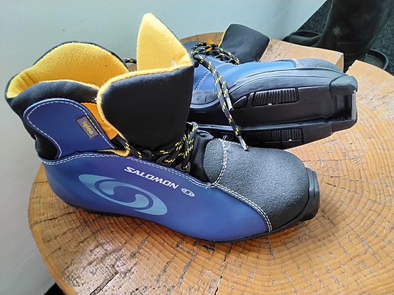 Salomon hiihtomonot 38