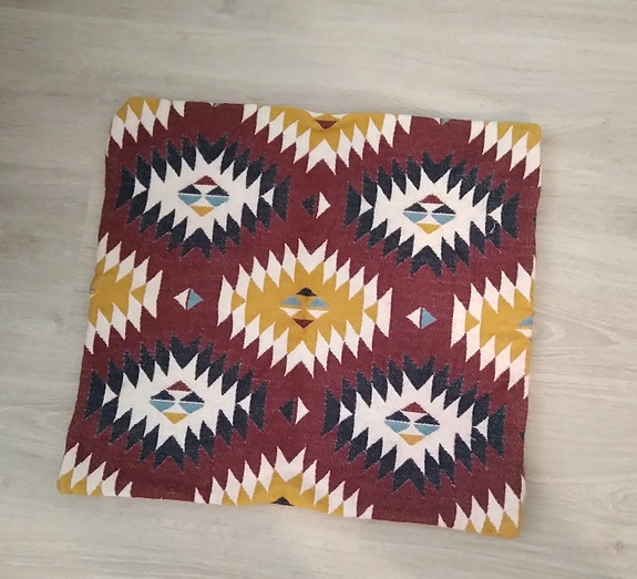 Kelim tyynynpäällinen