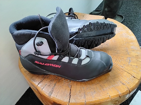 Salomon hiihtomonot 45