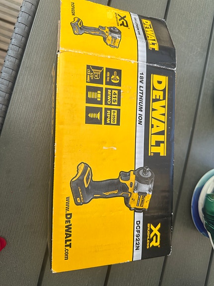 DeWalt DCF922 18V XR iskevä mutterinväännin runko