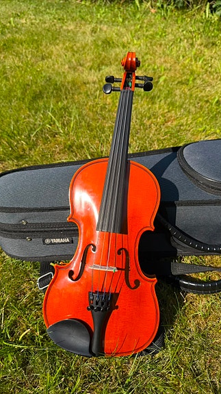 Lasten viulu Yamaha V5 SC14 1/4 + KUN -olkatki kuin uusi