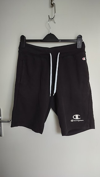 Champion mustat college-shortsit
