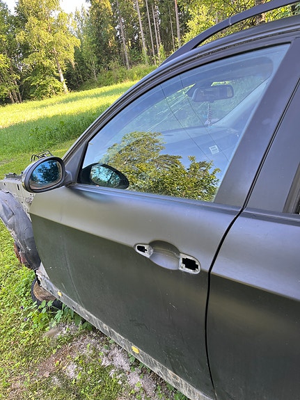 Bmw e91 vasen etuovi