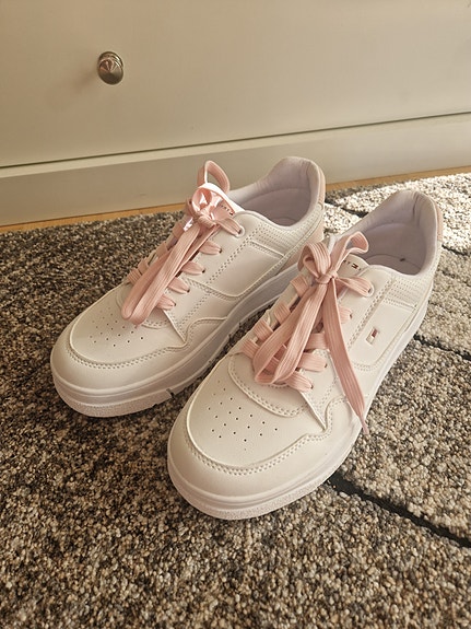 Tommy Hilfiger tennarit 40