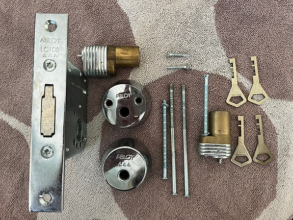 Abloy LC108 turvalukkorunko ja CY062T avainpesä