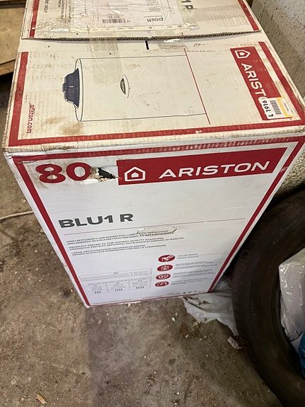 Lämminvesivaraja. Ariston BLU1 R 80 l lämminvesivaraaja