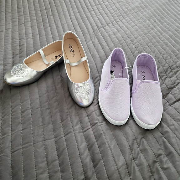 Kahdet lapsen kengät, koko 35 & 36