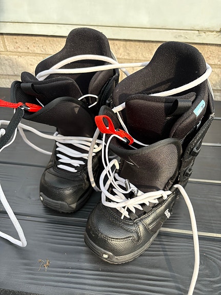 Burton lumilautakengät 36,5