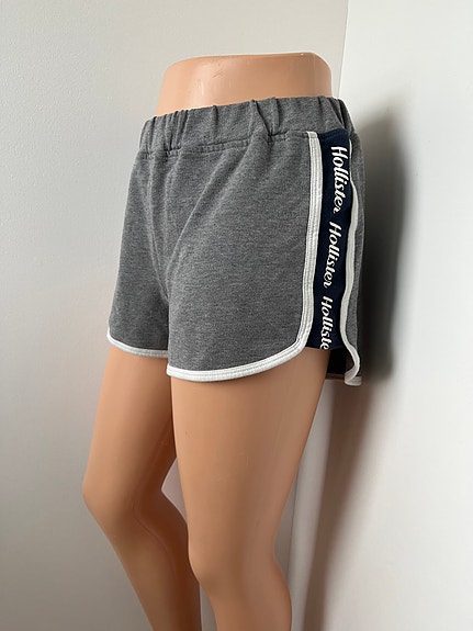 Hollister shortsit XS harmaa