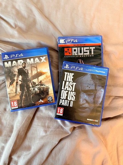 PS4 pelit, MAD MAX ja RUST 7€ molemmat