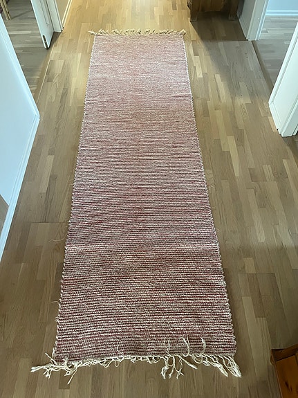 mummon käsinkudottu matto