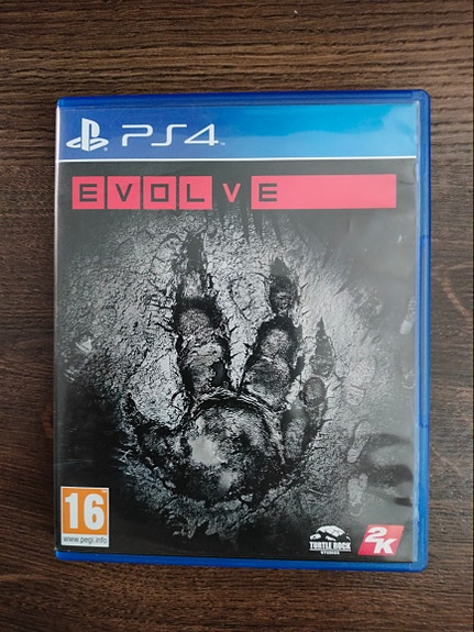 Evolve PS4 peli