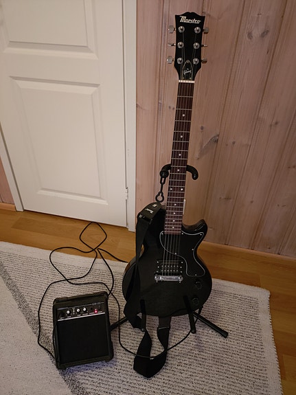 Gibson Maestro -sähkökitara+vahvistin+teline+piuhat